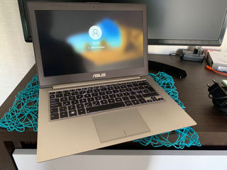 Asus ZenBook 13.3 FullHd, i7 4x 3.20ghz, 4GB RAM, 256GB SSD. foto 2