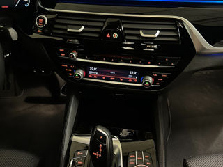 BMW 5 Series foto 7