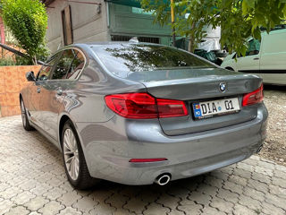 BMW 5 Series foto 3