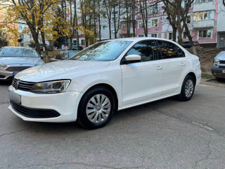 Volkswagen Jetta foto 1