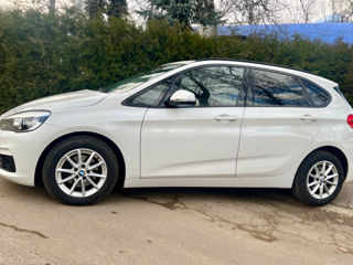 BMW 2 Series Active Tourer foto 2