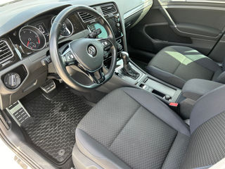 Volkswagen Golf foto 8