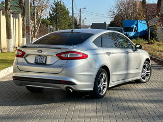 Ford Fusion foto 5