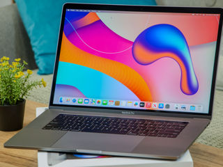 Macbook Pro 15 2019/ Core I9 9880H/ 16Gb Ram/ Radeon Pro 560X/ 500Gb SSD/ 15.4" Retina!! foto 3