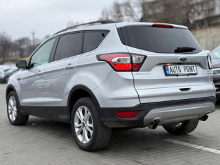 Ford Escape foto 4