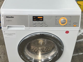 Профессиональная стиральная машина Miele фото 0