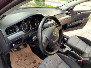 Skoda Superb foto 7