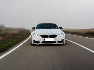 BMW M4 foto 3