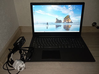 Vând laptop