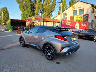 Toyota C-HR foto 3