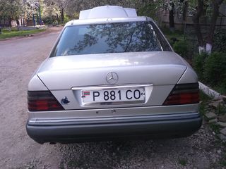 Mercedes Series (W124) foto 5