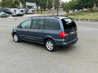 Volkswagen Sharan foto 8