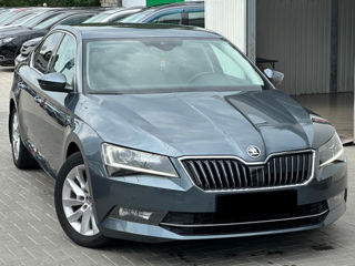 Skoda Superb фото 1