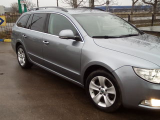 Skoda Superb foto 1