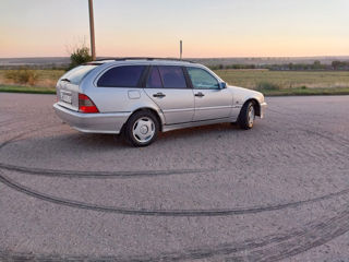 Mercedes C-Class