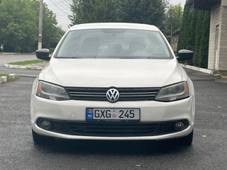 Volkswagen Jetta foto 2