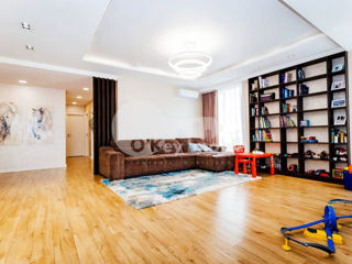 Apartament cu 4 camere, 130 m², Periferie, Ialoveni foto 4