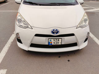 Toyota Prius c foto 1