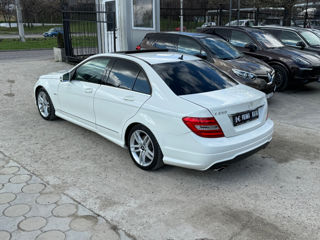 Mercedes C-Class foto 8