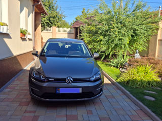 Volkswagen Golf foto 1