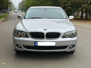 BMW 7 Series foto 2