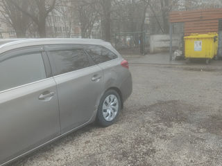 Toyota Auris foto 4