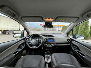 Toyota Yaris foto 8