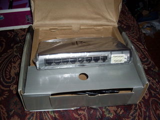 Fast Ethernet Switch 8 foto 1