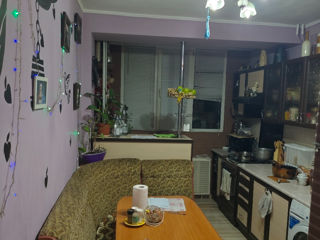 2-комн. кв., 48 м², 2/5 эт.