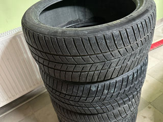 235/40 R18