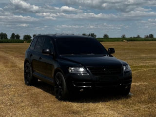 Volkswagen Touareg pese foto 2