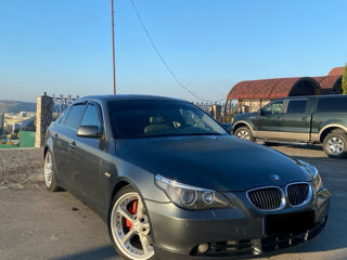 BMW 5 Series foto 2