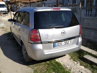 Opel Zafira foto 4