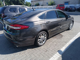 Ford Fusion foto 5