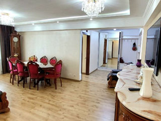 Apartament cu 2 camere, 95 m², Buiucani, Chișinău