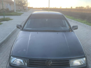 Volkswagen Vento foto 1