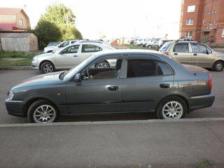 Hyundai Accent foto 1