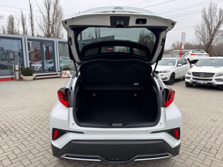 Toyota C-HR foto 16