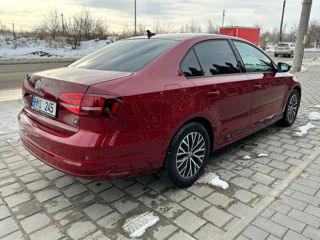 Volkswagen Jetta foto 4