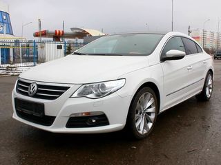 Volkswagen Passat CC foto 2