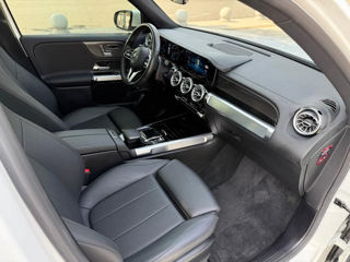 Mercedes GLB фото 10