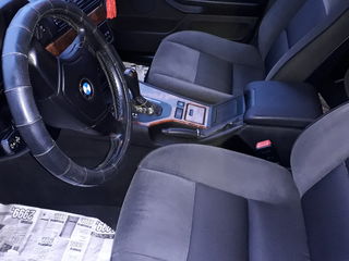 BMW 5 Series foto 5