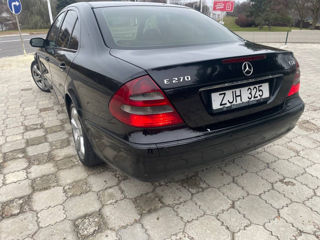 Mercedes E-Class foto 4