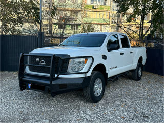 Nissan Titan