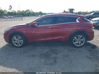 Infiniti QX30 foto 13