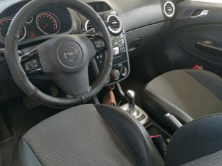 Opel Corsa фото 8