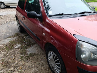 Renault Clio foto 2