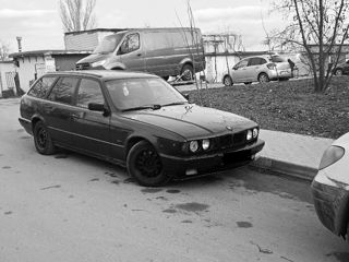 BMW 5 Series Touring foto 3