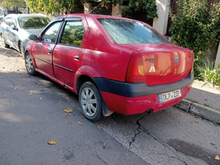 Dacia Logan foto 1