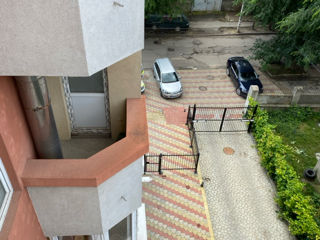 Apartament cu 2 camere, 80 m², Telecentru, Chișinău foto 3